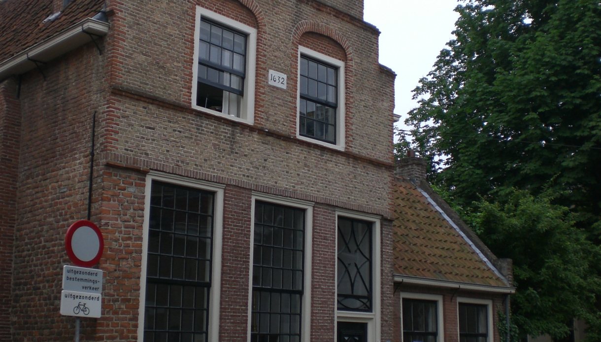 File:Zaltbommel - Ruiterstraat 18 - Gevelsteen 1632 - 5657detail